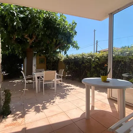 Appartement A Garden On The Port